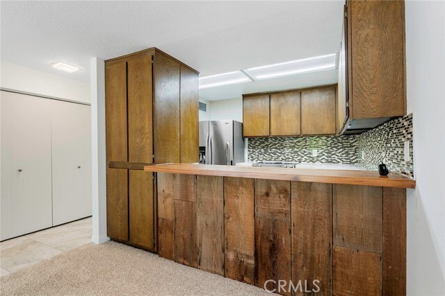 Building Photo - 7107 Marina Pacifica Dr S