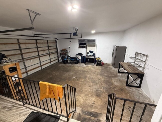Building Photo - 301 186th St