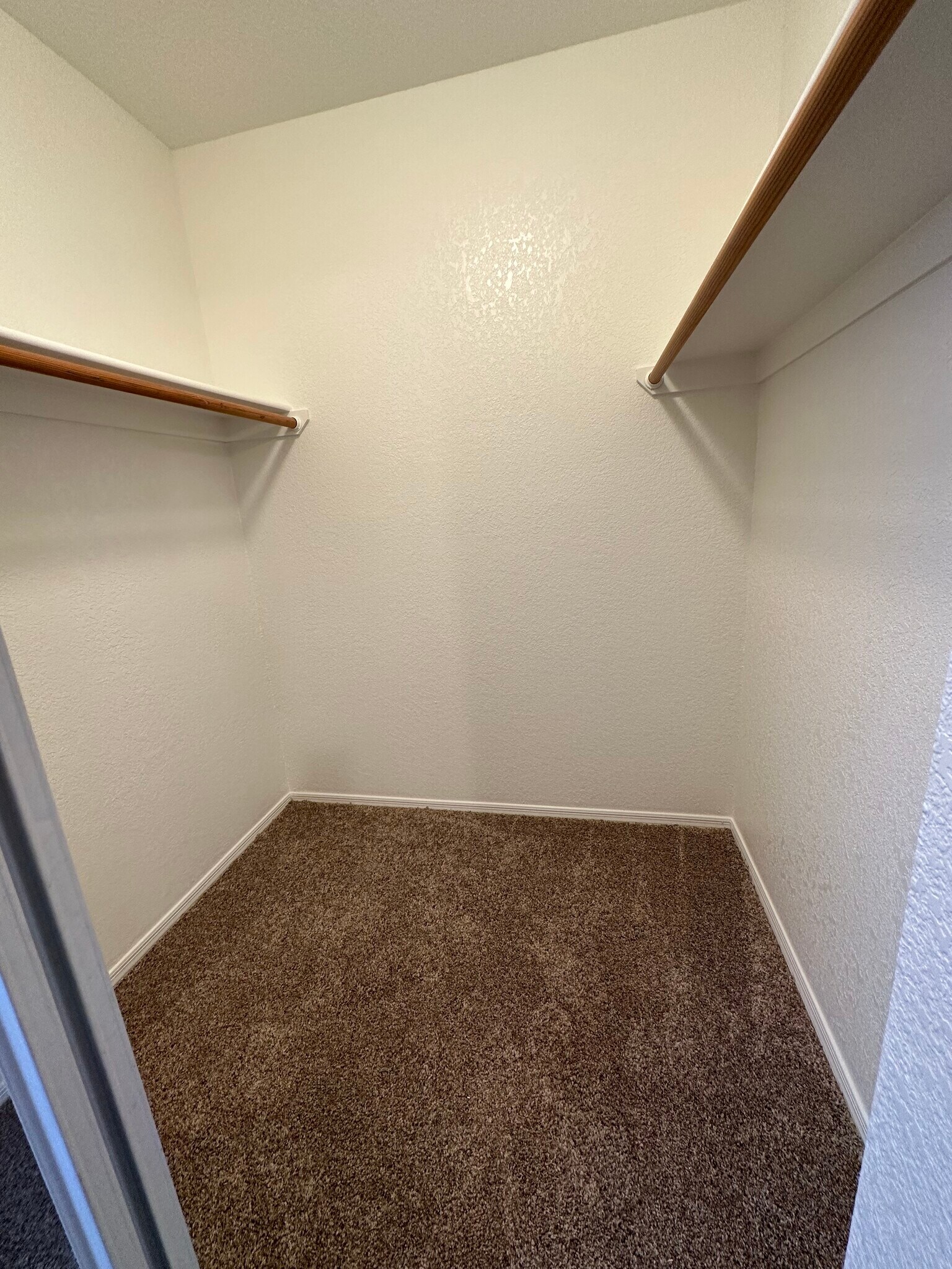 Building Photo - 3036 Ranchero Dr