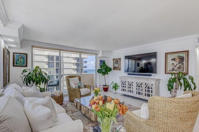 Building Photo - 5440 N Ocean Dr