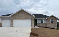 Building Photo - New Home In Nixa-Wont Last!