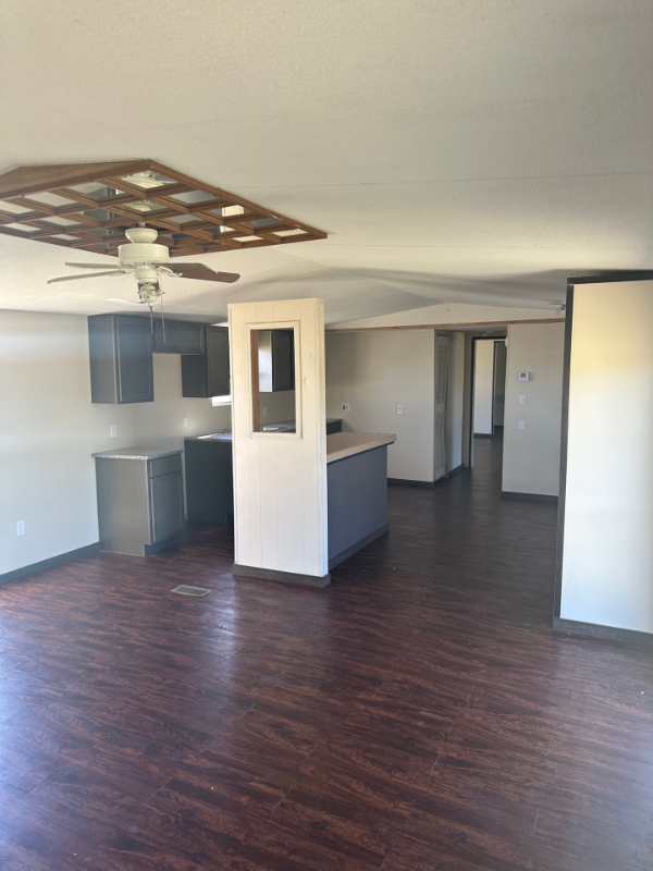 Building Photo - 400 Lorena Meadows Dr