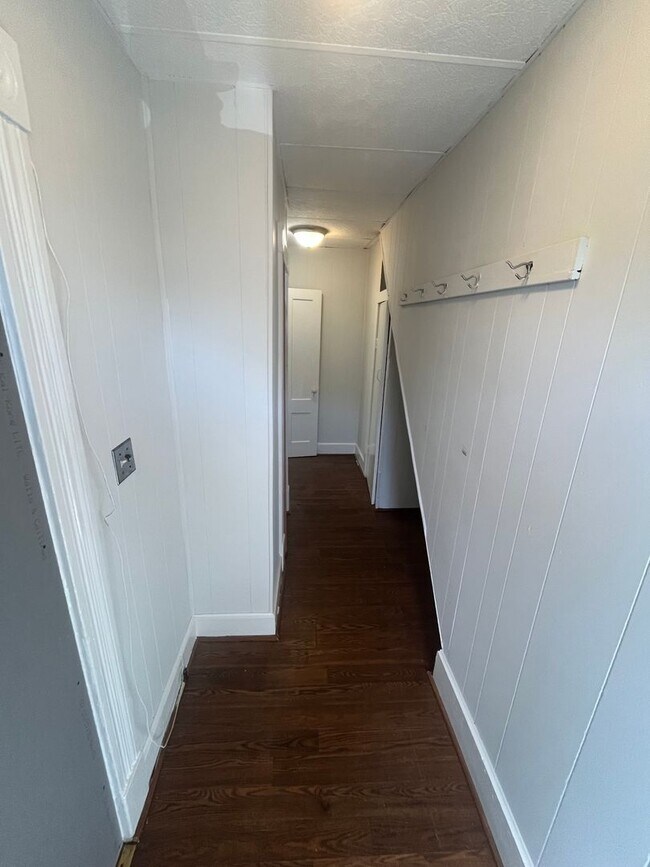 Building Photo - 36 Fisher St