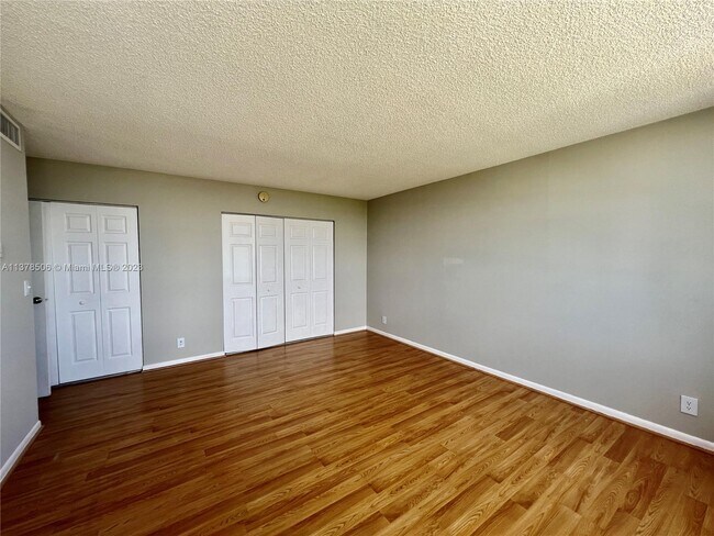 Building Photo - 600 Three Islands Boulevard