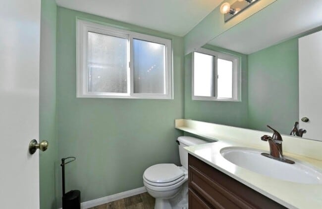 Building Photo - Spacious 3BD/2.5BA Home Available in West Clairemont!