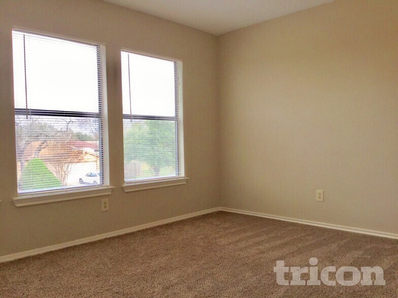 Building Photo - 2162 Mossy Creek Dr