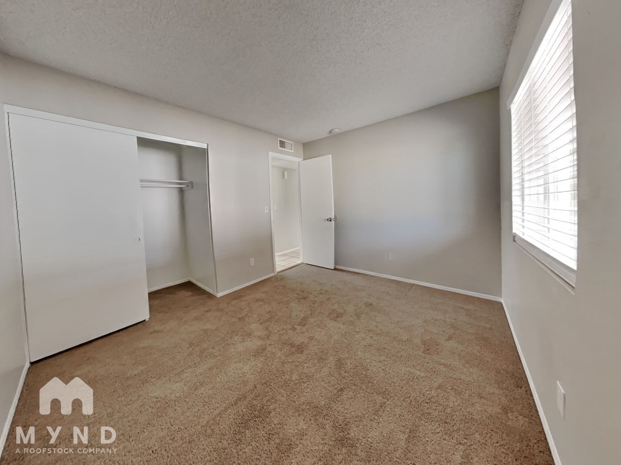 Building Photo - 11220 N 72nd Dr
