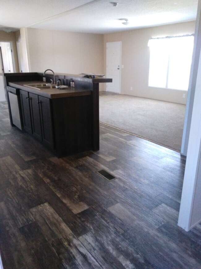 Building Photo - 818 W Grantville Rd