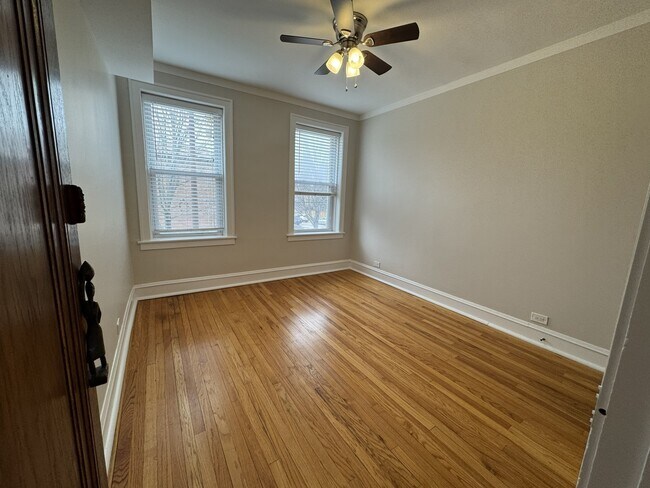 Building Photo - 5816 W Higgins Ave