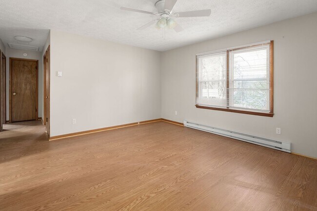 Building Photo - Haw Creek House