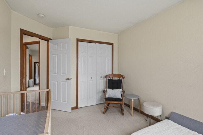 Building Photo - 770 Stargate Dr