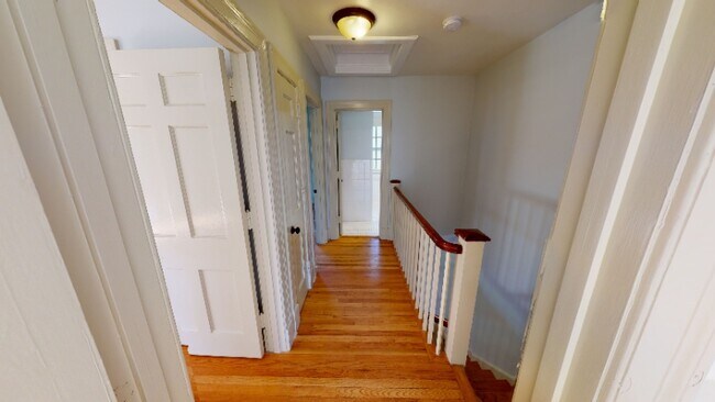 Building Photo - 508 Thomas Rd