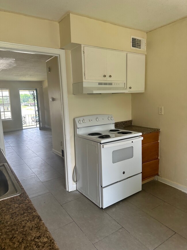 Floorplan - Cromwell Park Apartments