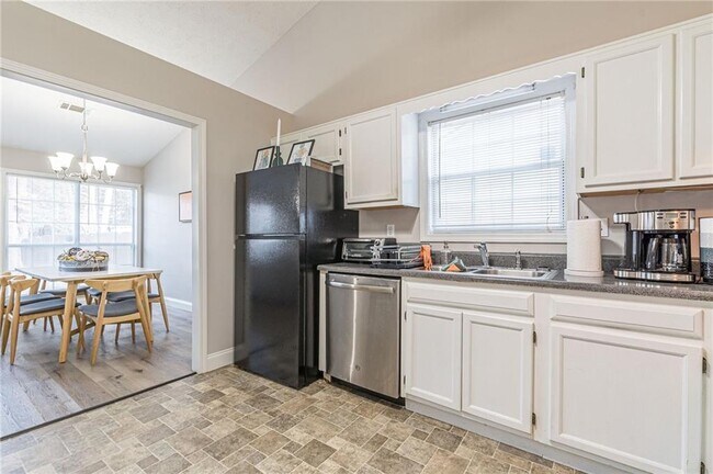 Building Photo - 3195 Jorden Crest Ct NW