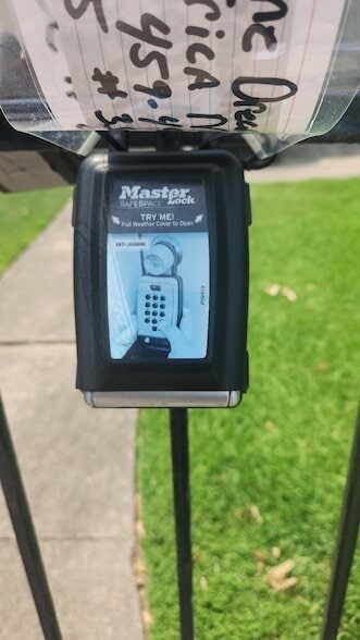 Building Photo - 3025 Walnut Bend Ln