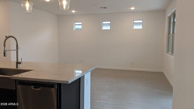 Building Photo - 22495 E Rosa Rd