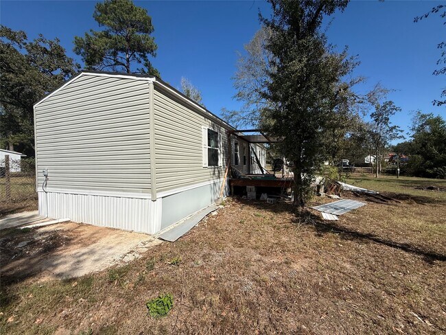 Building Photo - 37019 Gossamer Ln