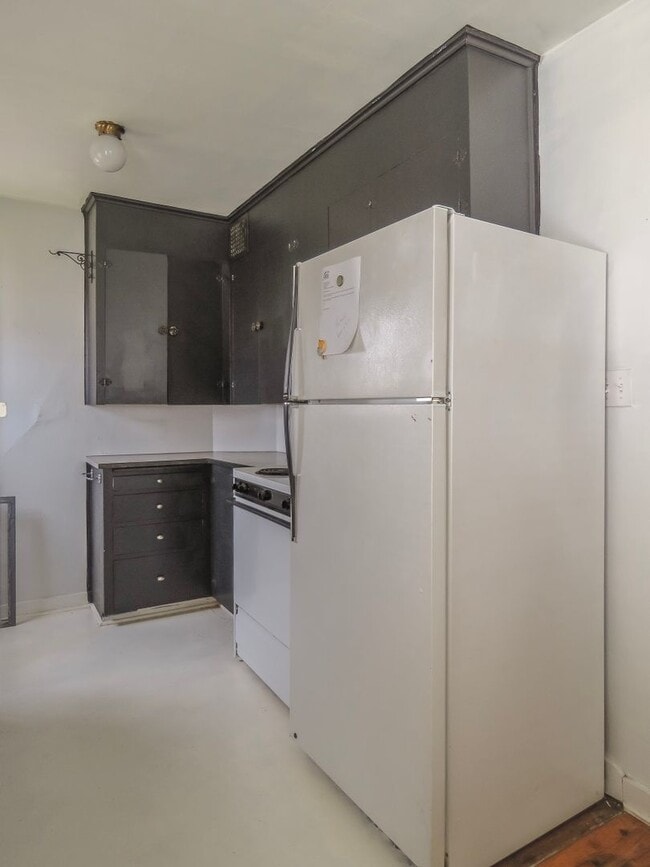 Building Photo - 1 Bedroom Cottage available in Salem !