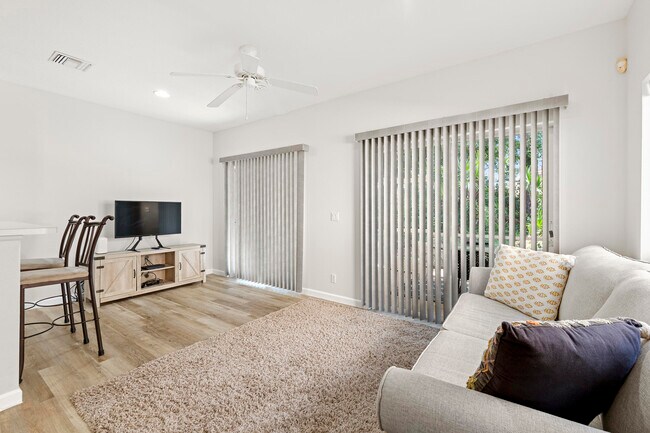 Building Photo - 8927 Sandshot Ct