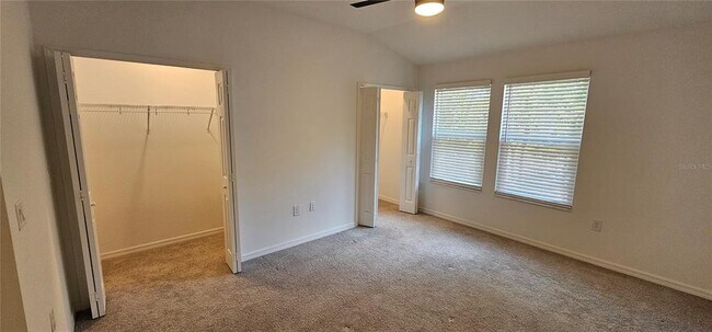 Building Photo - 4012 Via Sienna Cir
