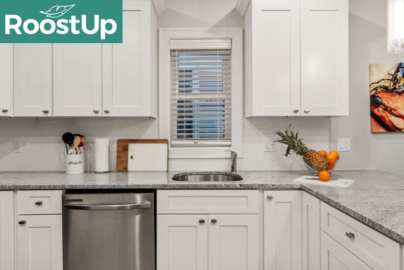 Building Photo - Furnished Bedroom with Private Bath in South Boston