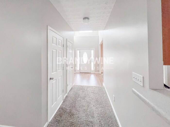 Building Photo - 215 Prince Edward Way