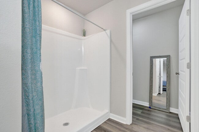 Building Photo - 535 Mary Lou Way