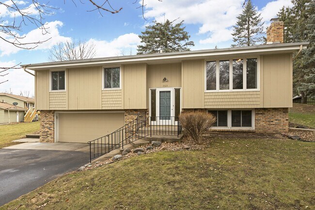 Primary Photo - 163 Upper Lea Ln