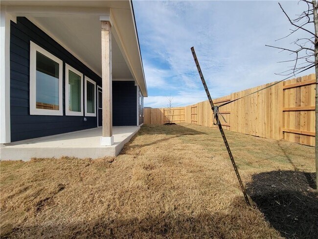 Building Photo - 244 Crystal Brook Dr