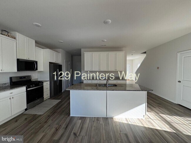 Building Photo - 129 Painters Wy