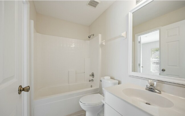 Building Photo - Charming 2-Bed, 2-Bath Home on Foxwood Drive – Cozy Living in Melbourne!
