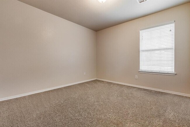 Building Photo - 15937 Katie Ridge Dr