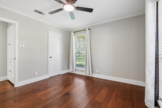 Building Photo - 10903 Mellow Ln