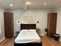 Building Photo - 2430 Eaton Ave