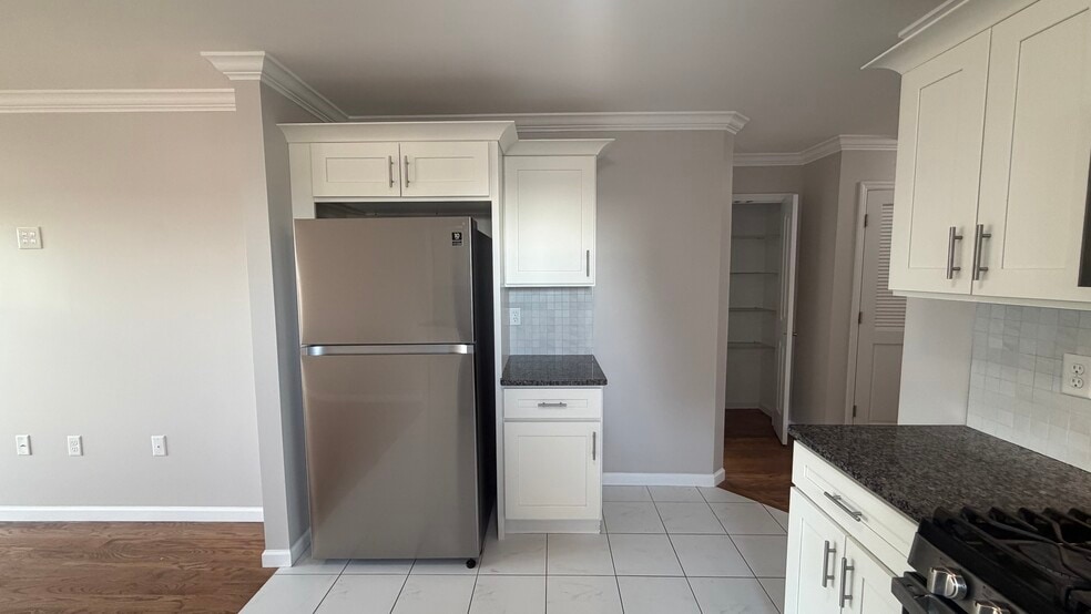 KITCHEN - 234 Palmer St