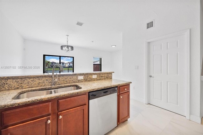 Building Photo - 3728 NE 3rd Ct