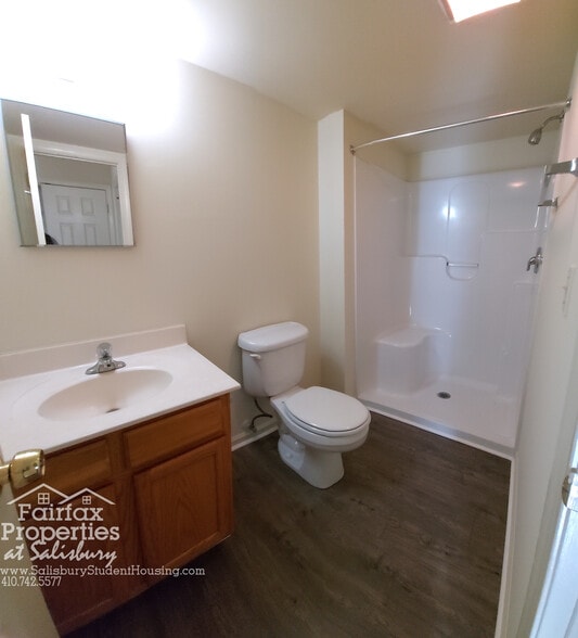 Building Photo - 319 Cedar Xing