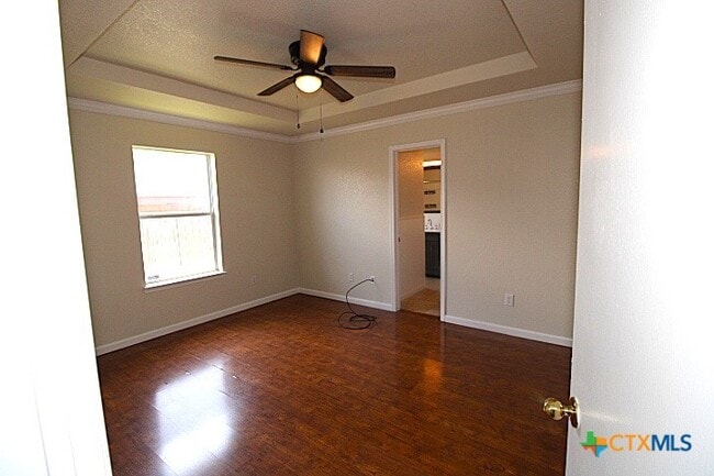 Building Photo - 3303 Solomon Dr