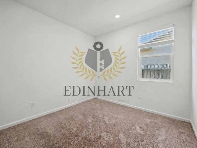 Building Photo - 7198 E Normal Ave