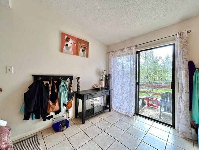 Building Photo - 6031 Old Fredericksburg Rd