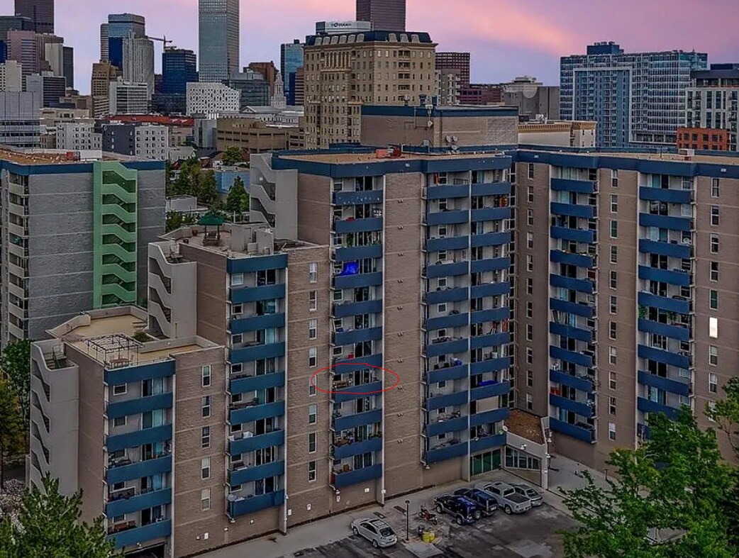 Building Photo - 601 W 11th Ave