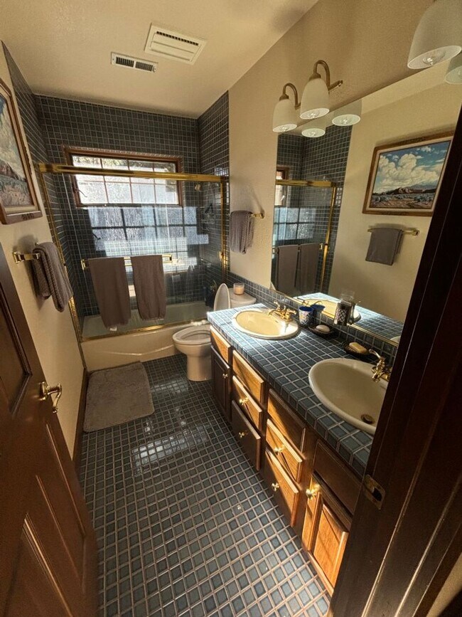 Building Photo - 973 Sand Iron Dr