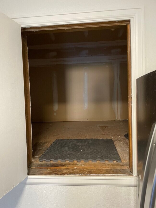 Attic Storage - 27 Centaur Ct