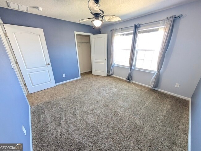 Building Photo - 215 Brooklet Cir