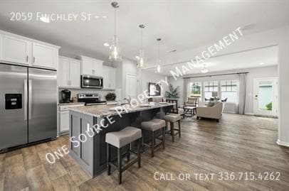 Building Photo - 2059 Finchley St