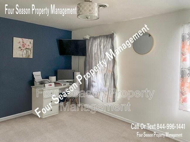 Building Photo - 10113 Mar Rock Dr