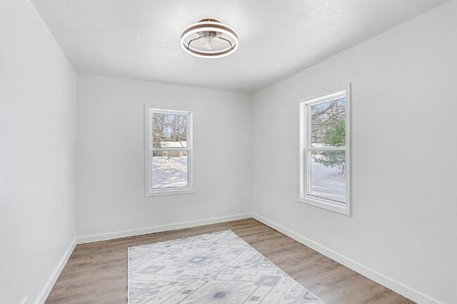 Building Photo - Completely Updated 3 Bedroom Home -  $1600/Month