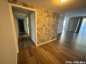 Building Photo - 3678 Hidden Dr