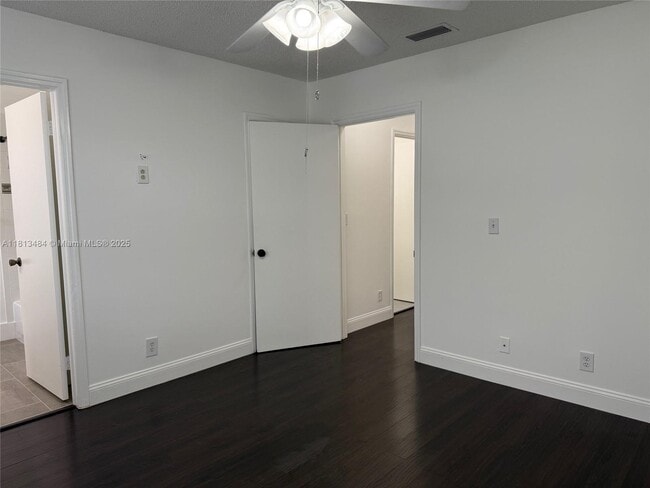 Building Photo - 17432 SW 140th Ct