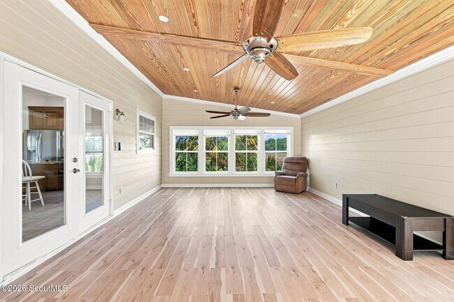Building Photo - 1066 Patterson Is